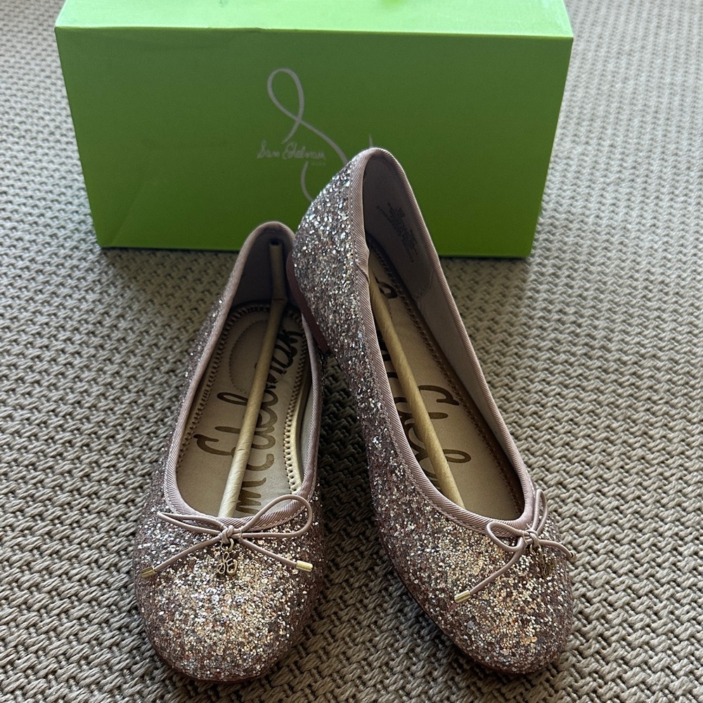 NWT- Sam Edelman Glitter Flats - Gold Size 4M